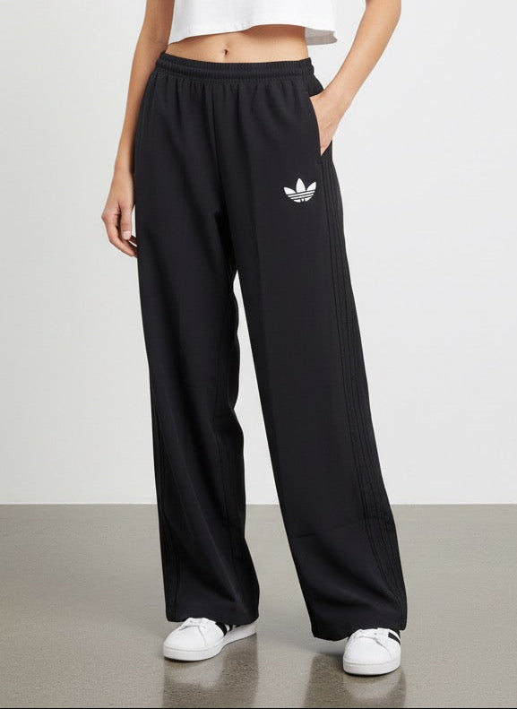 BAGGY BLACK TRACKPANT -UNISEX